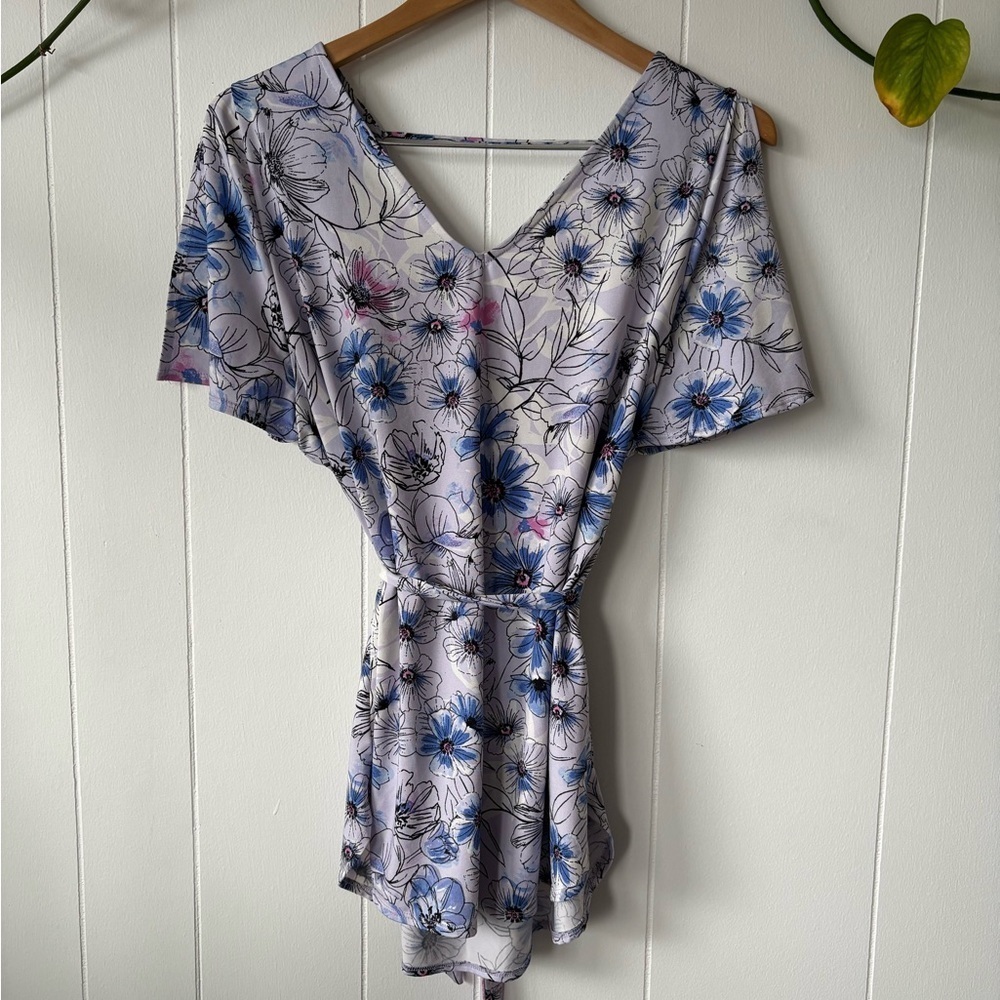 Ricki's Floral V-Neck Top | Size Large - Picture 3 of 10